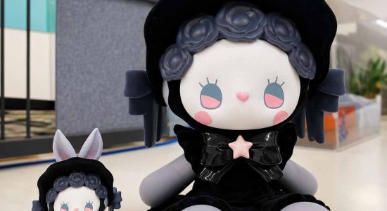 Big Size Black Velvet Emma 300%
